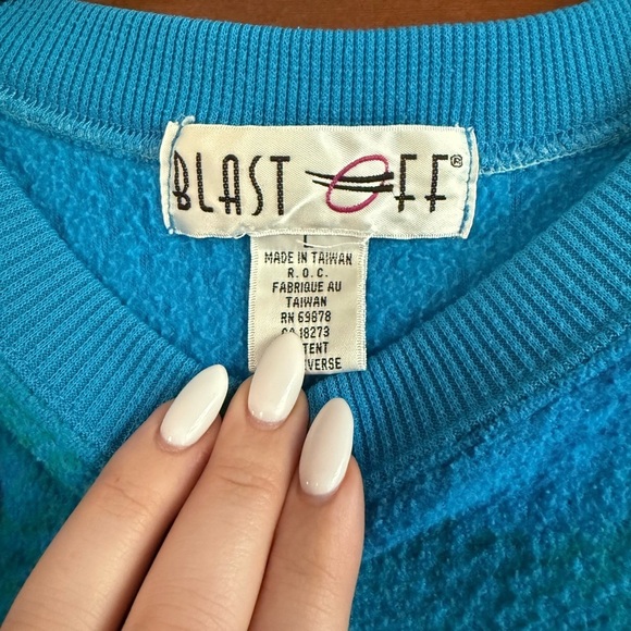 Vintage Fuzzy Blue Pattern Sweatshirt - Picture 3 of 4